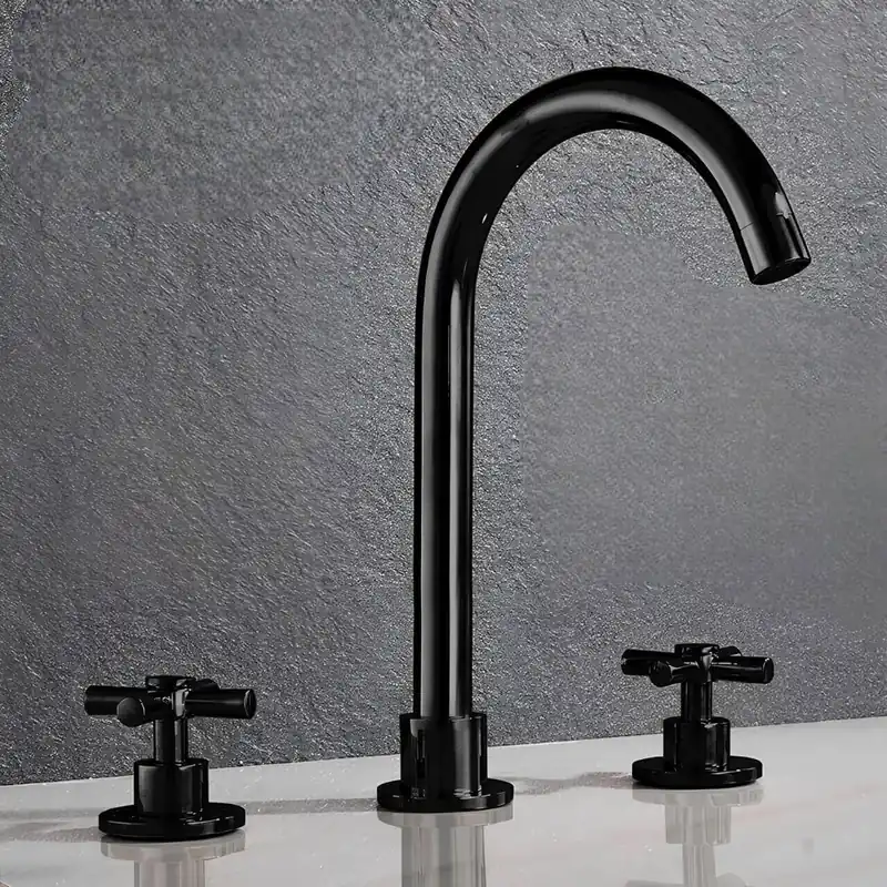 Robinet lavabo 3 trous – Style moderne