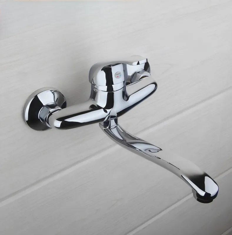 Robinet baignoire mural - design contemporain