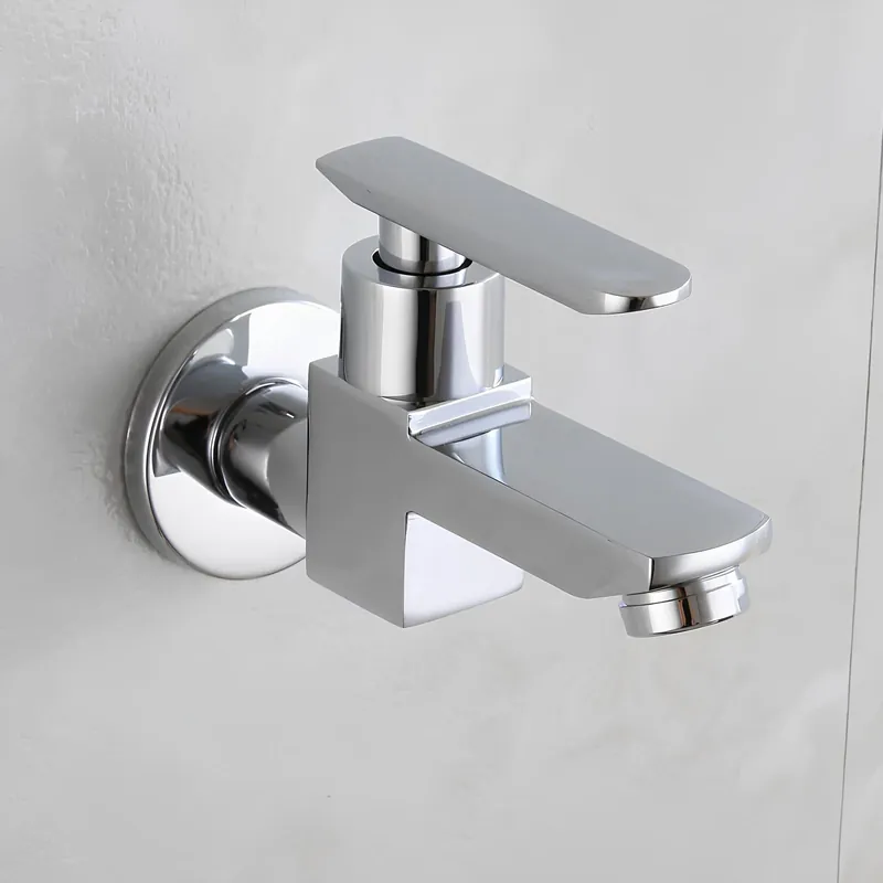 Robinet extérieur design épuré