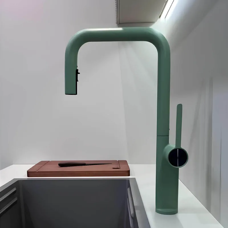 Robinet de cuisine design en laiton – Bec extractible & rotatif