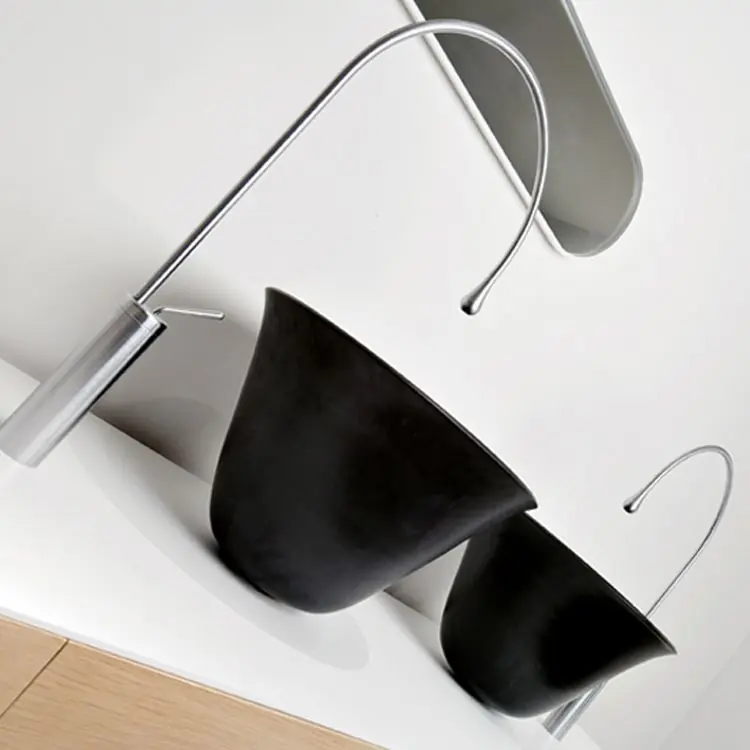 Lavabo comptoir noir Gessi Goccia