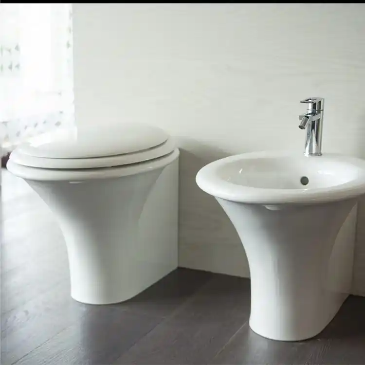 Wc et bidet au sol Sculture Hatria