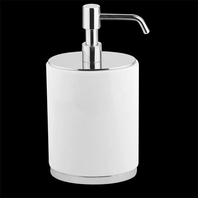 Distributeur de savon à poser Ovale Gessi.