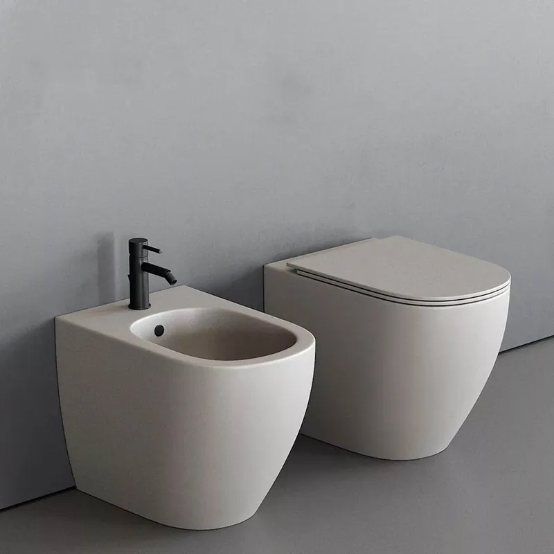 Toilette sur pied sans rebord Pin Nic Design